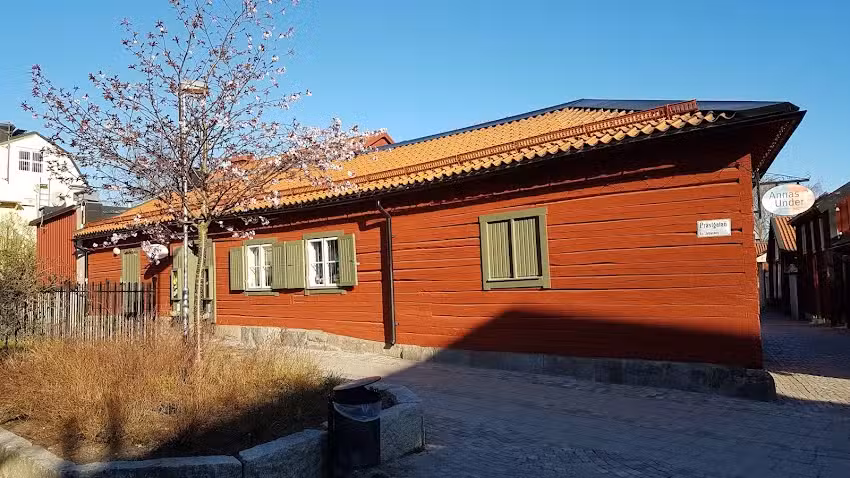 Annas Under &ndash; underkl&auml;der f&ouml;r henne och honom