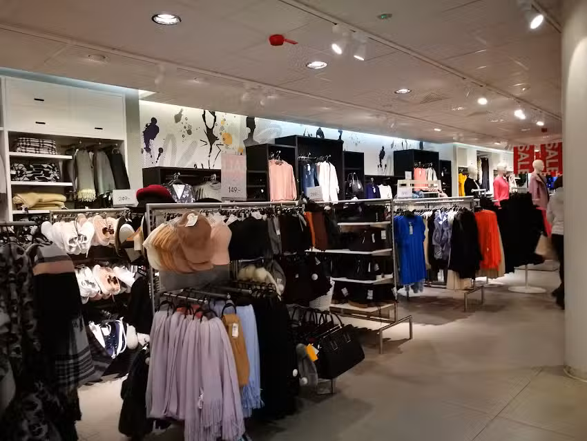 H&M