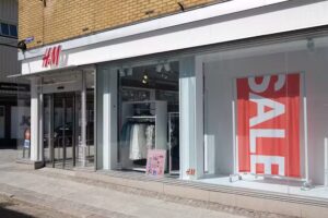H&M