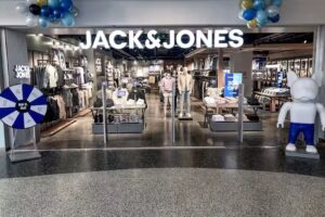 JACK & JONES