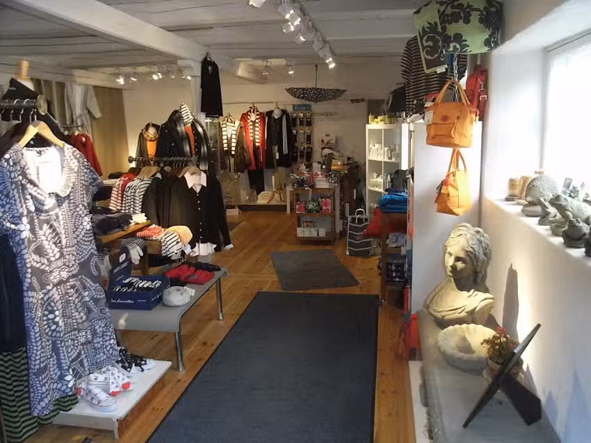 Jolster kl&auml;der o. inredning