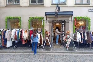 Luckyto Sample Sale & Factory Outlet