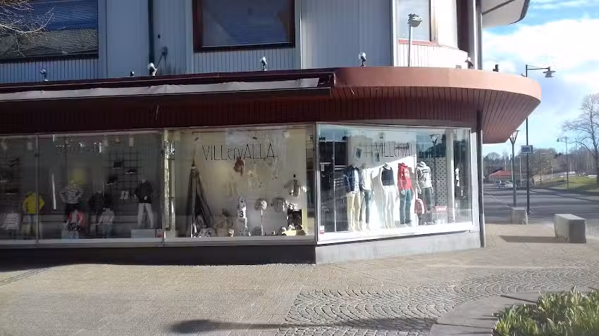 Plejsett I V&auml;rnamo Ab