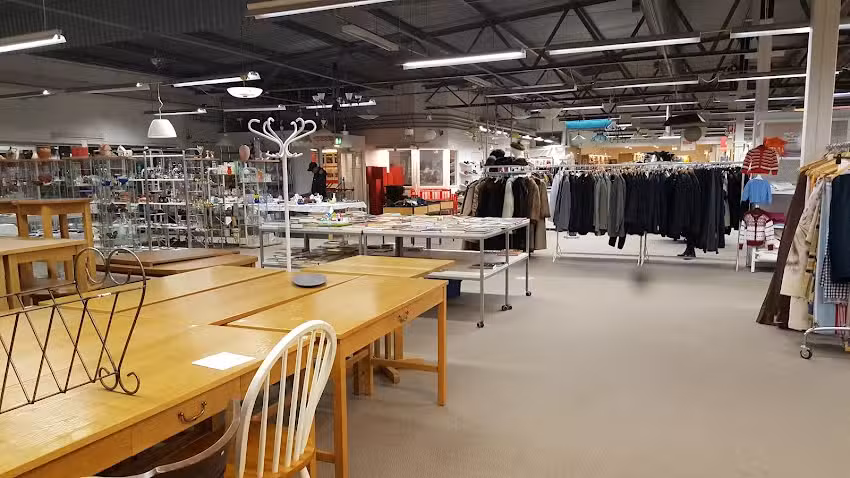 R&ouml;da Korset Second Hand