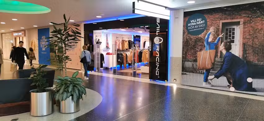 Sail Racing Club House